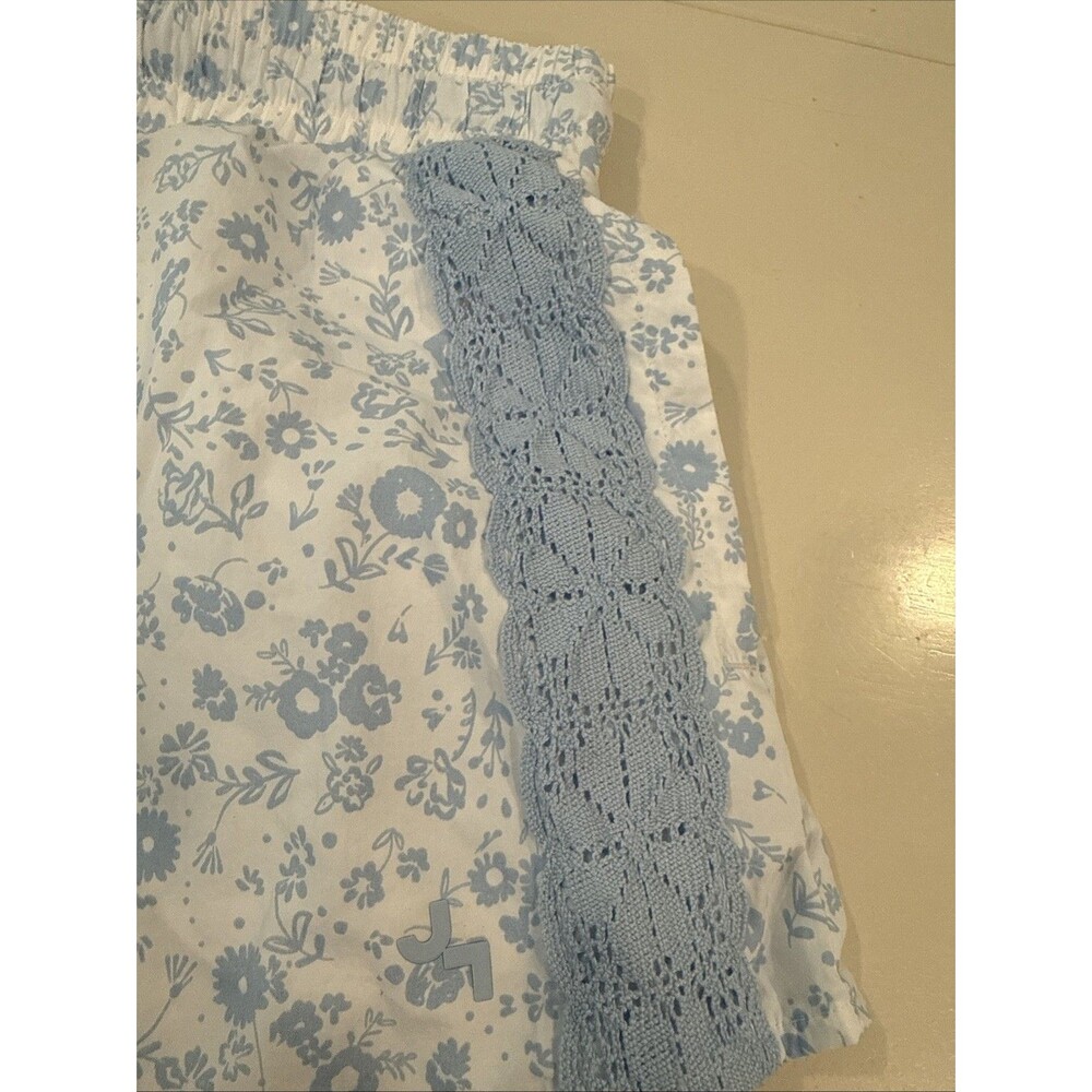 Women's JoyLab Crochet Trim Mid rise Run Shorts Blue Floral Print Small New - Picture 4 of 8